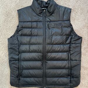 The North Face Men's Black Full Zip Puffer Vest